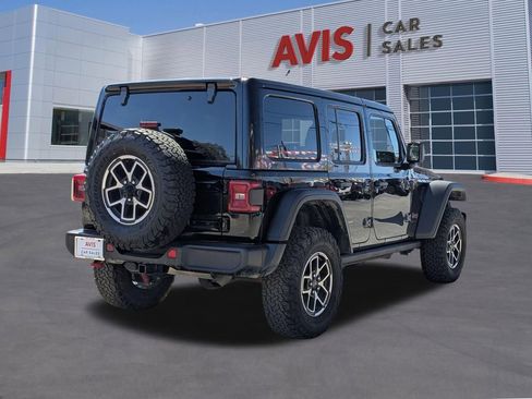 Used 2025 Jeep Wrangler Unlimited Rubicon image 6