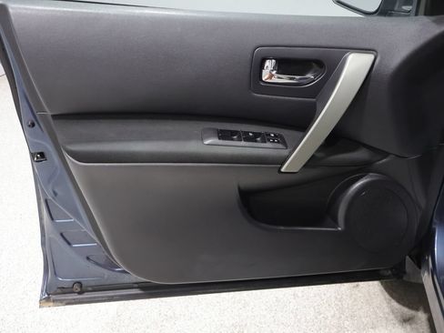 Used 2014 Nissan Rogue S w/ Convenience Package AWD/4WD image 13