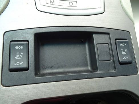 Used 2011 Subaru Legacy 2.5i Premium w/ All-Weather Pkg AWD/4WD image 23