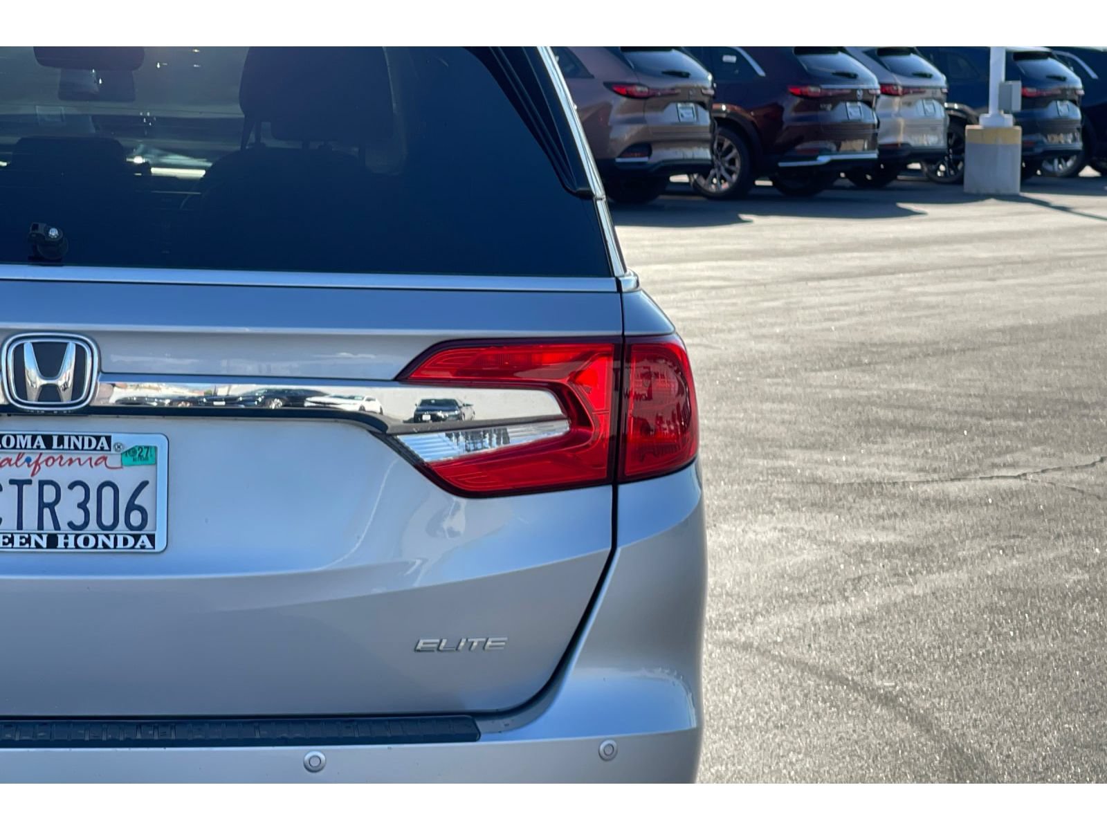 Used 2018 Honda Odyssey Elite image 16