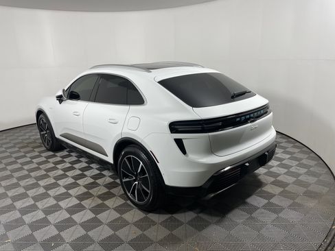 Certified 2025 Porsche Macan Turbo Electric AWD/4WD image 3