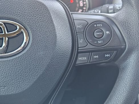 Used 2022 Toyota RAV4 XLE image 29