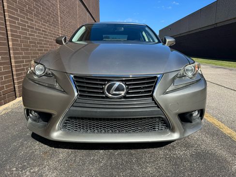 Used 2016 Lexus IS 200t image 8