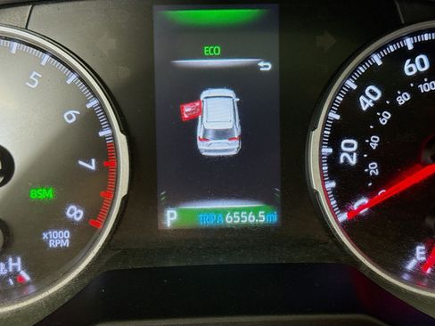 Used 2022 Toyota RAV4 XLE image 16