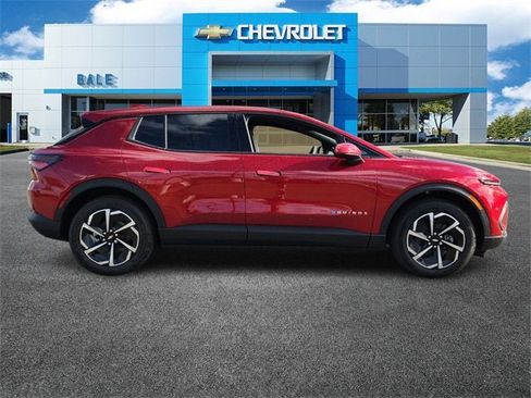 New 2026 Chevrolet Equinox EV LT image 2