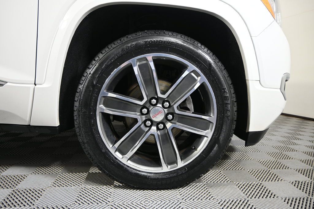 Used 2018 GMC Acadia Denali w/ Technology Package AWD/4WD image 11