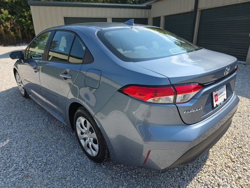 Certified 2025 Toyota Corolla LE FWD image 4