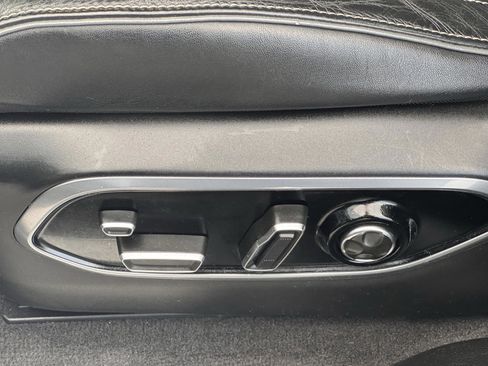 Used 2022 Jeep Grand Cherokee L Overland w/ Advanced Protech Group III image 30