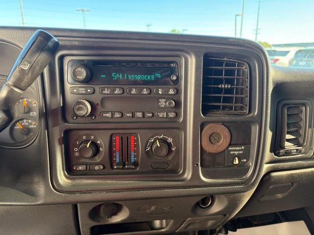 Used 2004 Chevrolet Silverado 3500 2WD Extended Cab w/ Heavy-Duty Power Package image 15