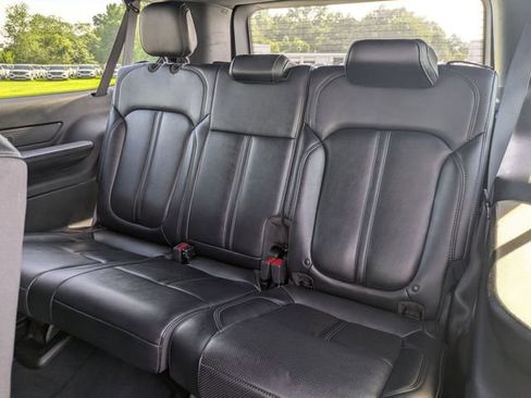 Used 2024 Jeep Wagoneer L Series II w/ Flexible Seating Group AWD/4WD image 28