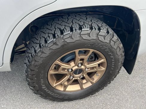 Used 2021 Toyota Land Cruiser Heritage Edition AWD/4WD image 19