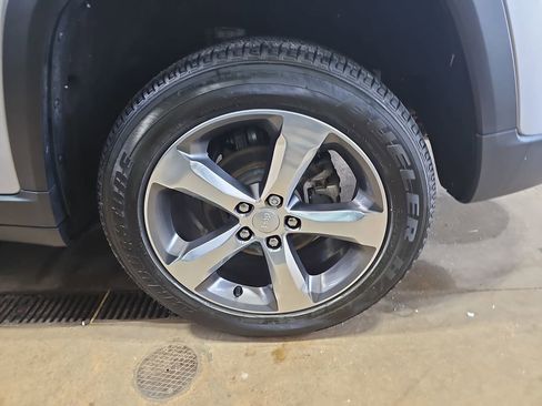 Used 2022 Jeep Grand Cherokee Limited w/ Trailer Tow Prep Group (B) image 33