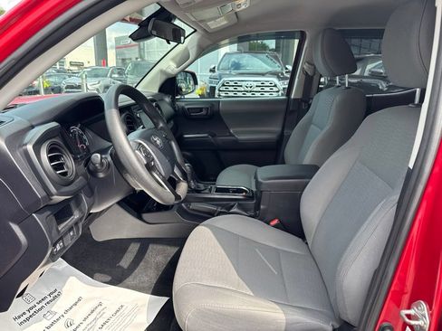 Used 2018 Toyota Tacoma SR w/ SR Convenience Package AWD/4WD image 12