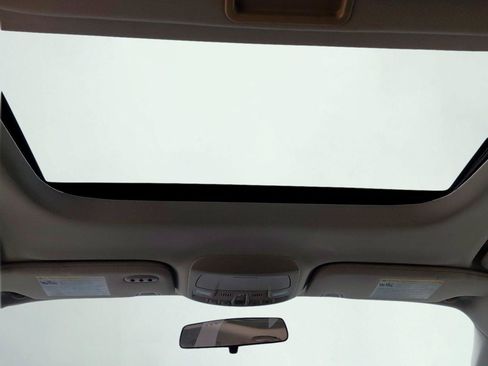 Used 2018 Ford Fusion SE w/ Fusion SE Technology Package FWD image 42
