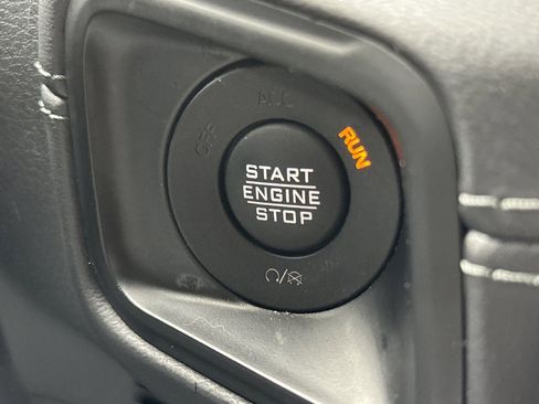 Used 2025 Jeep Wrangler Unlimited Rubicon image 22