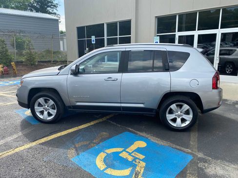 Used 2016 Jeep Compass Latitude AWD/4WD image 13