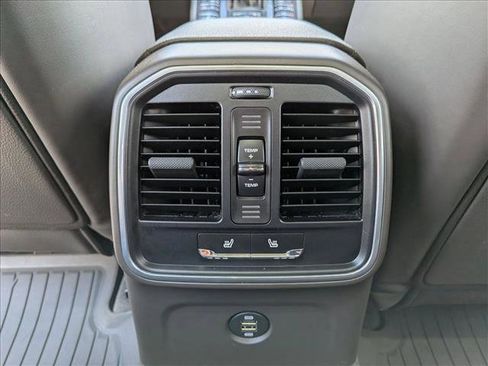 Used 2019 Porsche Macan image 19