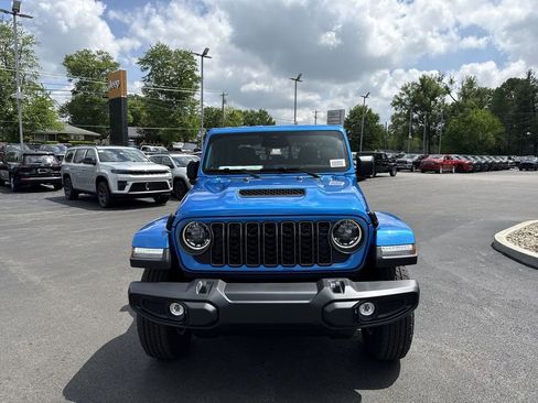 New 2026 Jeep Gladiator Sport AWD/4WD image 16