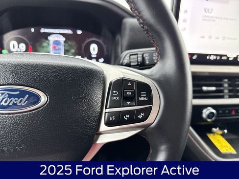 Used 2025 Ford Explorer Active image 22