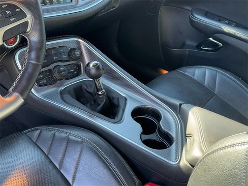 Used 2015 Dodge Challenger SRT Hellcat image 14