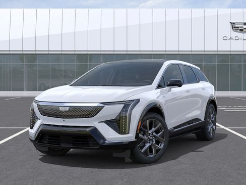 New 2026 Cadillac Optiq Luxury 2 RWD image 6