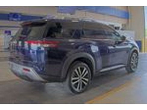 Used 2023 Nissan Pathfinder Platinum w/ Black Appearance Package FWD image 3