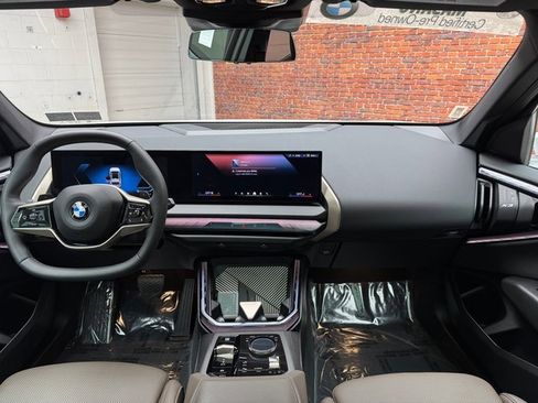 Certified 2025 BMW X3 xDrive30i w/ Convenience Package image 12