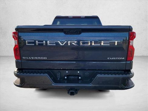 Used 2022 Chevrolet Silverado 1500 Custom image 6