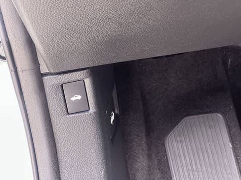 Used 2023 Honda Accord EX image 29