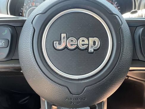 Used 2022 Jeep Wrangler Sport AWD/4WD image 22