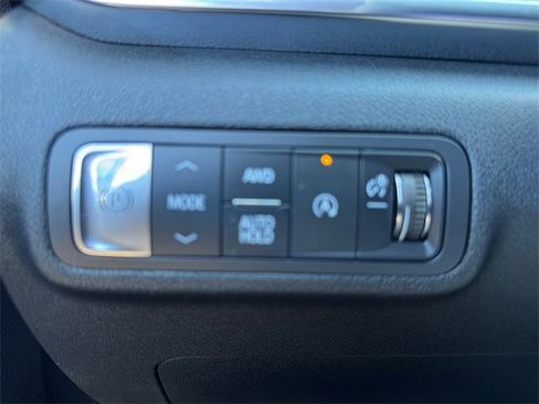 Used 2025 GMC Terrain Elevation image 20