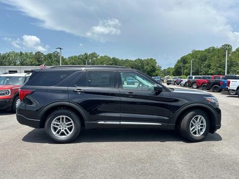 New 2025 Ford Explorer Active w/ Active Comfort Package image 5