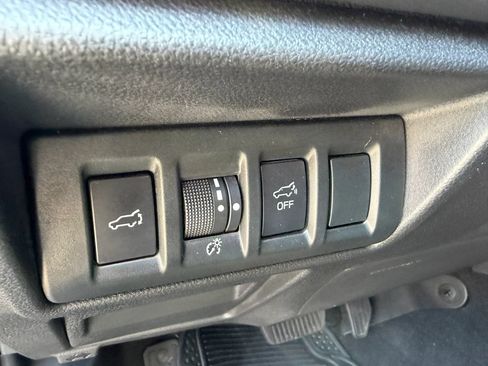 Used 2023 Subaru Outback Touring XT AWD/4WD image 17