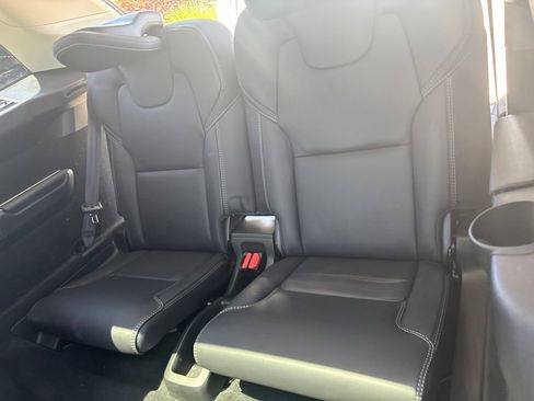 Used 2024 Volvo XC90 B6 Ultimate w/ Lounge Package AWD/4WD image 32