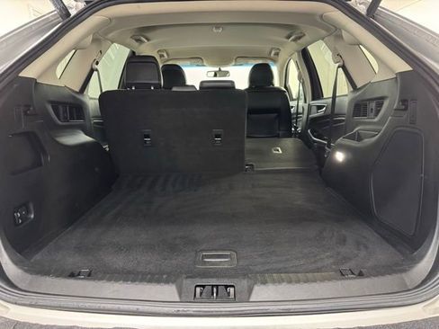 Used 2018 Ford Edge Titanium w/ Technology Package image 33