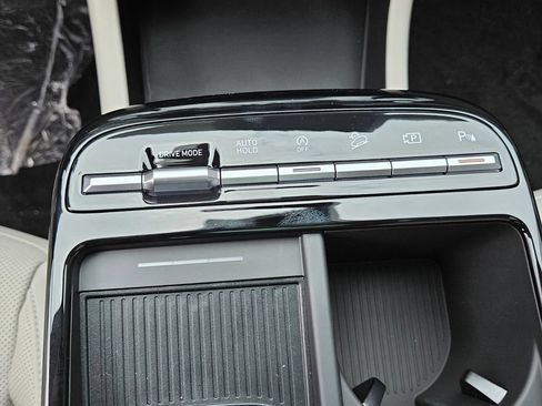 New 2025 Hyundai Tucson Limited FWD image 26