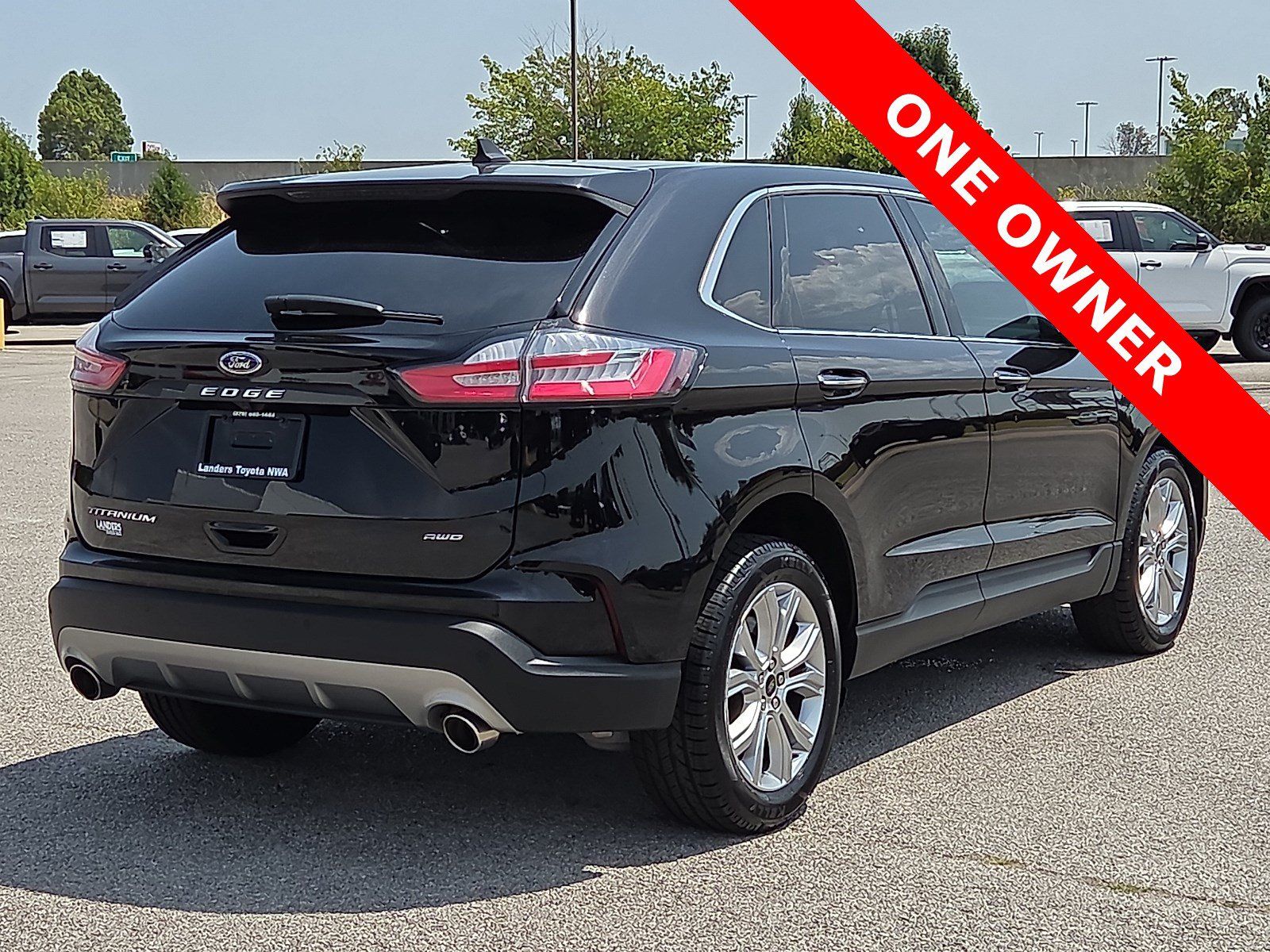 Used 2023 Ford Edge Titanium w/ Cargo Accessory Package AWD/4WD image 5