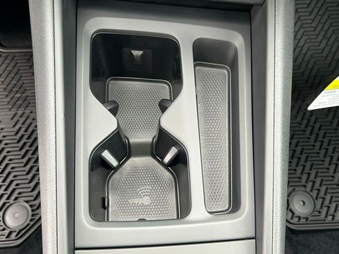 New 2026 Volkswagen Tiguan SE R-Line image 37