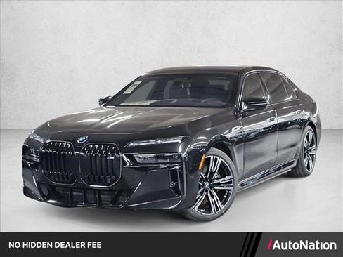 New 2026 BMW i7 M70 AWD/4WD image 1