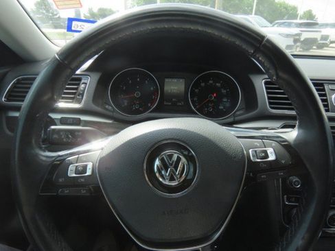 Used 2017 Volkswagen Passat 1.8T SEL Premium FWD image 24