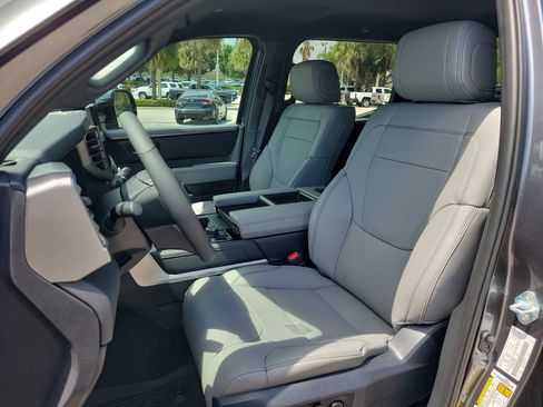 New 2026 Toyota Tundra Limited AWD/4WD image 16
