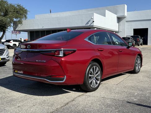 Used 2021 Lexus ES 250 w/ Premium Package image 7
