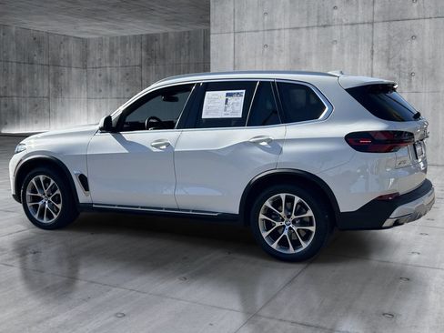 Used 2026 BMW X5 xDrive40i AWD/4WD image 3