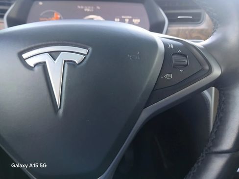 Used 2018 Tesla Model X 75D AWD/4WD image 28