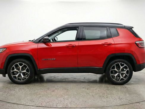 Used 2025 Jeep Compass Limited image 5