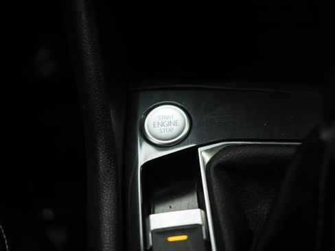 Used 2024 Volkswagen Tiguan SE image 24