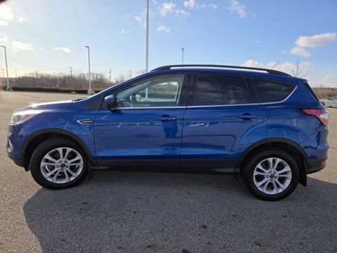 Used 2018 Ford Escape SE image 14