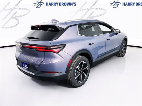 New 2026 Chevrolet Equinox EV LT image 31