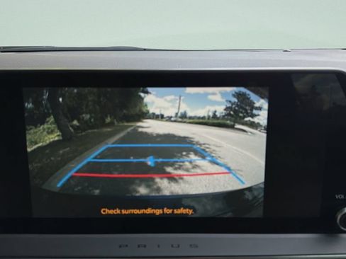 Used 2024 Toyota Prius Prime Premium FWD image 16