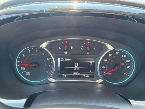 Used 2019 Chevrolet Traverse LT FWD image 12